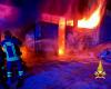 Brontë, incendio en la casa: el garaje arde con vehículos de trabajo y furgonetas