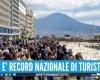 Nápoles y Campania están repletas de turistas, más de 600.000 hasta el 1 de mayo