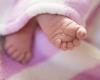 “Golpeados y desnutridos”. Bebé recién nacido muere en cuna con fracturas sospechosas: horror en Pavía