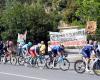 Giro de Italia 2024, la protesta No cava en Montignoso Miércoles 8 de mayo Il Tirreno