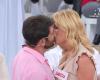 Hombres y Mujeres, ¡Gianni Sperti besa apasionadamente a Sabrina! Alessia tiene algunos consejos para… ¡el aliento de los caballeros! [VIDEO]