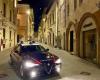 Agarra a una anciana haciéndola caer al suelo, informa Carabinieri a un hombre de 30 años