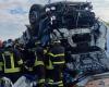 Un camión con ácido arrolla a un coche en la A21, un muerto y 7 intoxicados – Noticias
