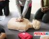 Jóvenes formados en primeros auxilios con la Cruz Roja Italiana. La iniciativa