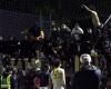 Crotone, futbolistas “obligados” a quitarse la camiseta: la fiscalía federal investiga