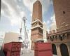 El ex director general de Google donará 1 millón de euros para la restauración de la torre Garisenda en Bolonia
