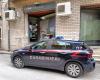 Los Carabinieri del Departamento Territorial de Gela notifican la disposición del Comisario de Policía de Caltanissetta para la suspensión de la licencia, de conformidad con el art. 100 TULPS, de un centro de apuestas en Niscemi.