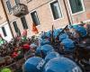 Tensiones y enfrentamientos en la procesión de Roma, al menos seis heridos – Última hora