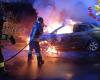 Dos coches más incendiados durante la noche en Cerdeña: hipótesis de atentados