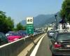 Choque frontal en la autopista A9 en Como: un niño de 11 años resucitó en el acto pero está muy grave