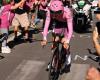 Pogacar es un marciano con la maglia rosa: domina la contrarreloj Foligno-Perugia y ya bloquea el Giro de Italia