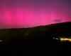 Auroras Boreales en Italia, ¿por qué la vemos y por qué es rosada?