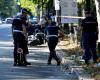 Accidente en Milán, se cae de la moto y es atropellado por un coche: muere un joven de 18 años