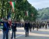 Encuentro alpino en Vicenza, desfile récord de 100 mil plumas negras. Presidente Mattarella: «Soy un ejemplo de honor»