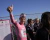 Giro de Italia, Kooij gana en Nápoles y cierra la primera parte de la carrera: hasta ahora Pogacar domina
