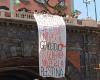 Nápoles, los estudiantes pro palestinos bajan su pancarta en el túnel de Vittoria