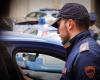 Robos en coches con cristales rotos: un tunecino de 24 años detenido por la Policía Estatal como presunto autor de un episodio – Jefatura de Policía de Florencia