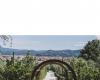 Florencia, el camping (cerrado desde 2015) se convierte ahora en un jardín entre olivos