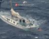 Barco con inmigrantes vuelca frente a la costa de Calabria: 50 desaparecidos