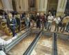 Miles de visitantes acuden a la Catedral para admirar mosaicos y frescos