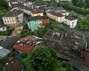 Los daños causados ​​por el mal tiempo en la zona de Bérgamo: el techo de la escuela secundaria se cae en Ponte Nossa