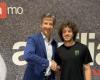 Marco Bezzecchi firma con Aprilia, será socio de Martin en 2025.