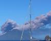 El volcán Stromboli da miedo, se dispara la alerta naranja por erupción tras varias explosiones: que pasa