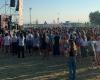 Pesaro, 5 mil personas bailan al amanecer en Baia Flaminia con Cosmo: CaterRaduno, fin de semana con entradas agotadas