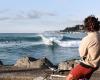 Surfeando, a Varazze le gusta Maui: “También en Italia se pueden surfear las olas como en el océano”