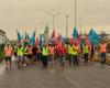 Rávena, cientos de trabajadores portuarios marchan por la huelga